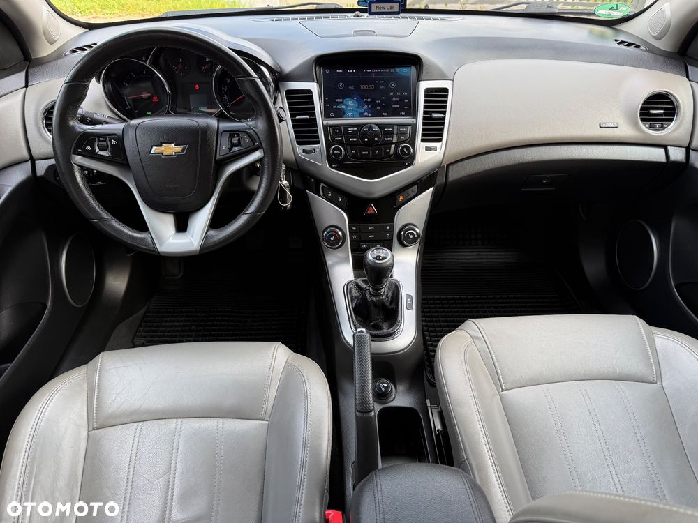 Chevrolet Cruze 1.8 LTZ - 21