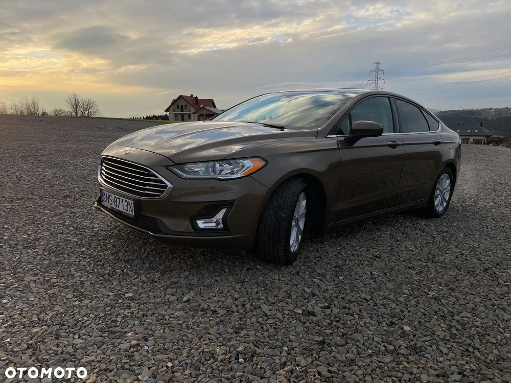 Ford Fusion - 4