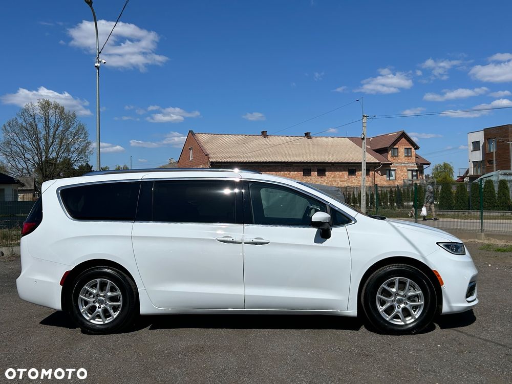 Chrysler Pacifica - 9