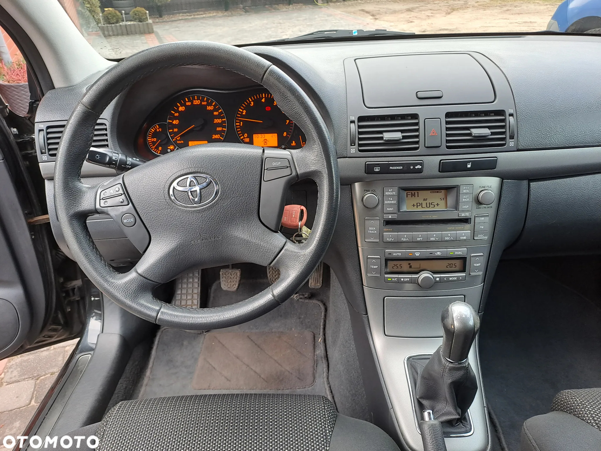 Toyota Avensis - 12