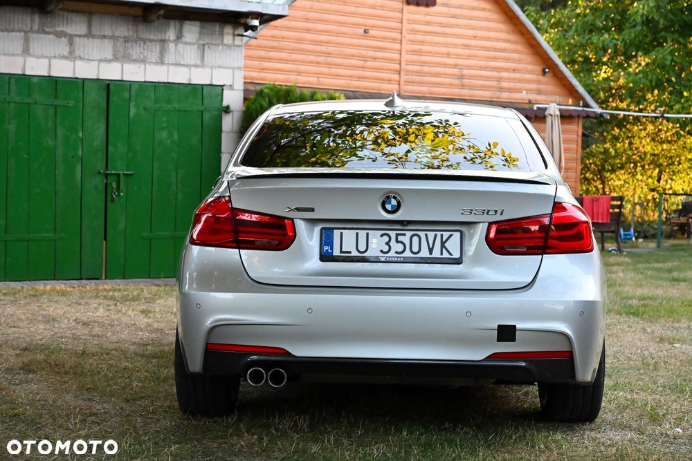 BMW Seria 3 330i xDrive Edition M Sport Shadow - 9