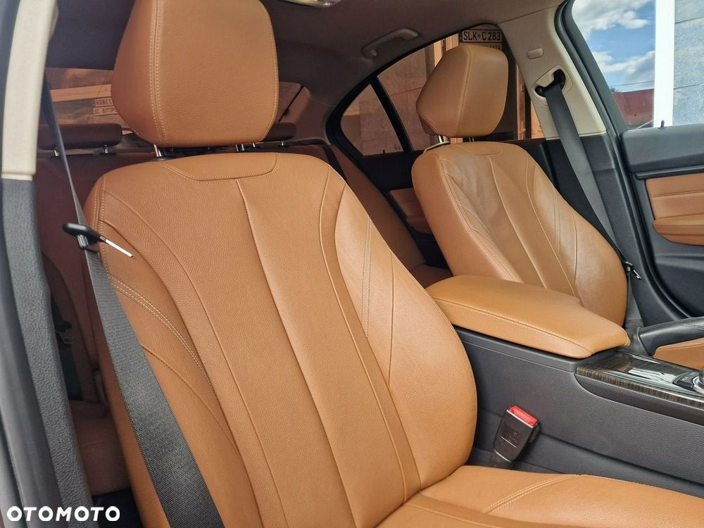 BMW Seria 3 318d Luxury Line - 25