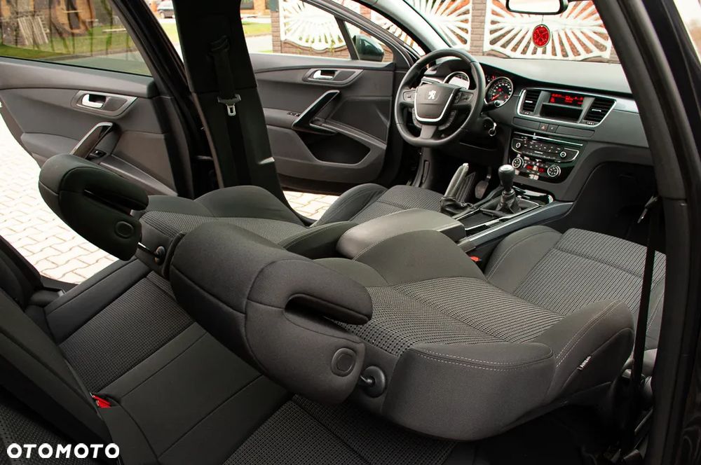 Peugeot 508 SW HDi FAP 140 Family - 30