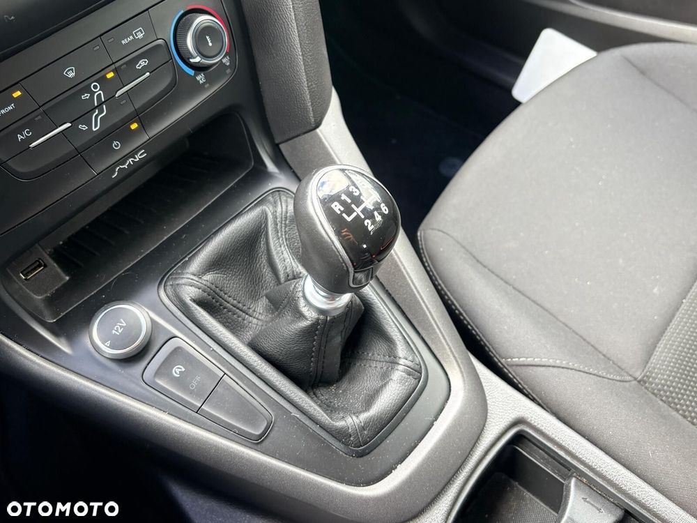 Ford Focus 1.0 EcoBoost Trend Edition - 19
