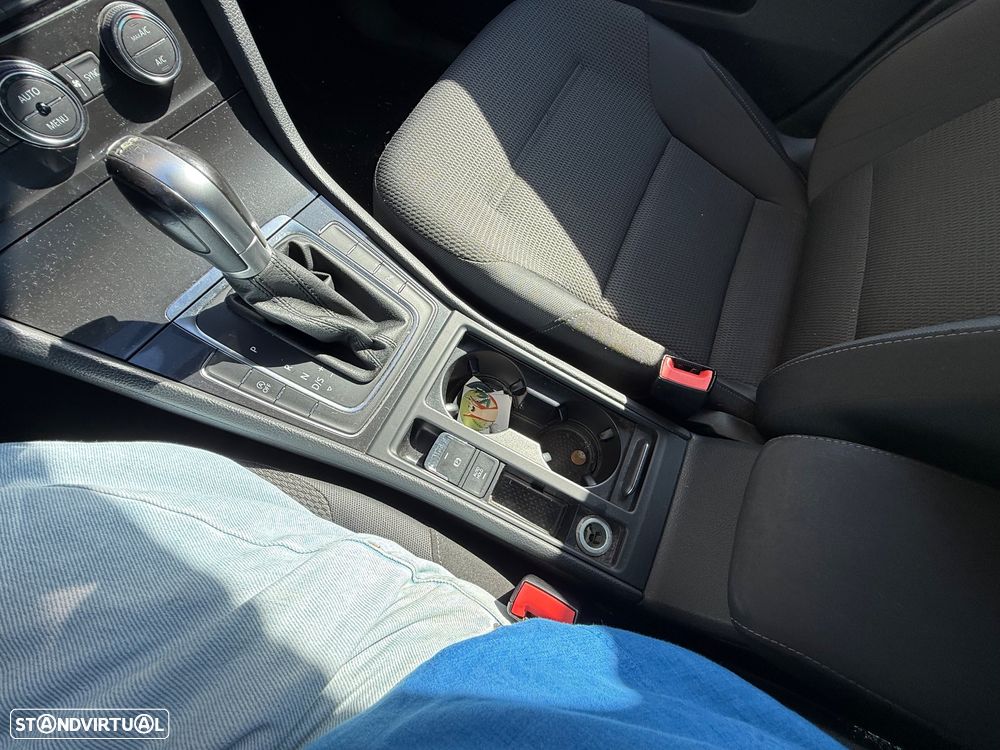 VW Golf Variant 1.6 TDi Confortline DSG - 8