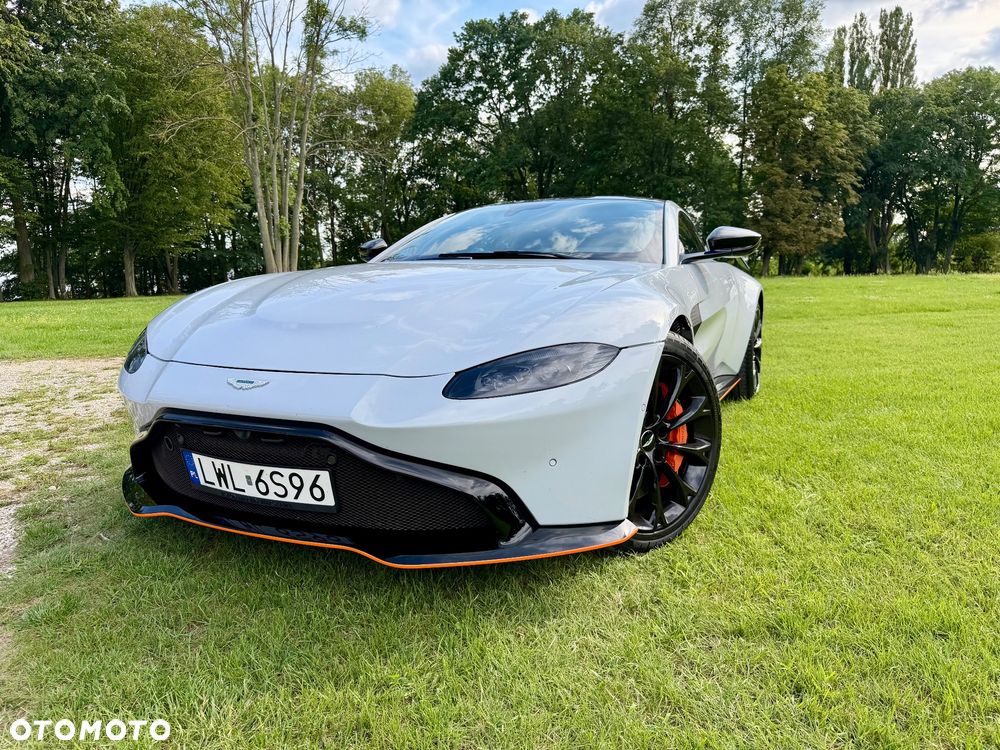 Aston Martin Vantage - 3