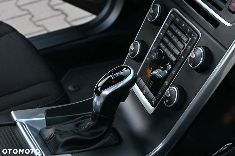 Volvo V60 D3 Geartronic Momentum - 13