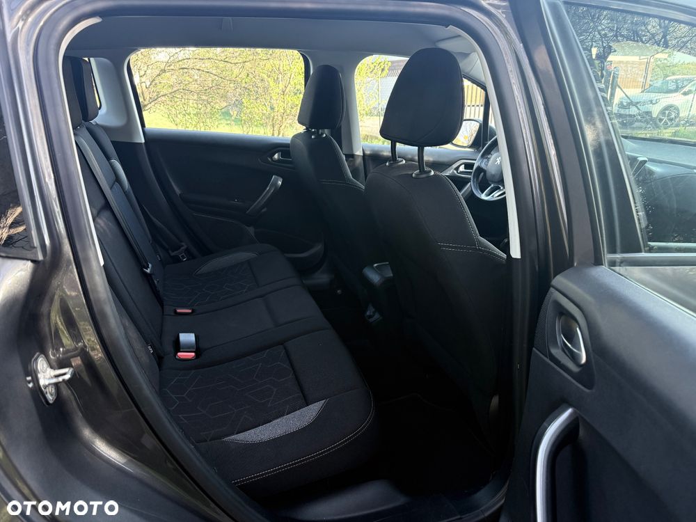 Peugeot 2008 PureTech 110 Stop&Start Allure - 16