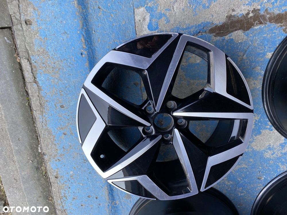 FELGI ALUMINIOWE FELGA ALUMINIOWA VW ID3 ID 3 7,5JX19 ET50 KOMPLET 10A601025H - 5