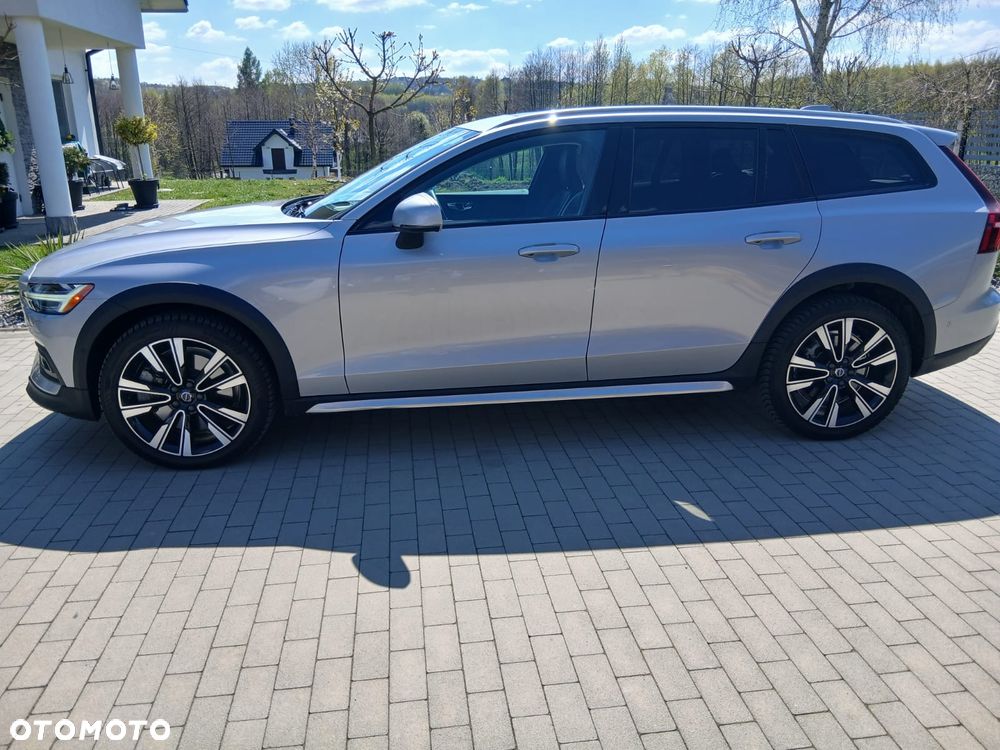 Volvo V60 Cross Country - 4