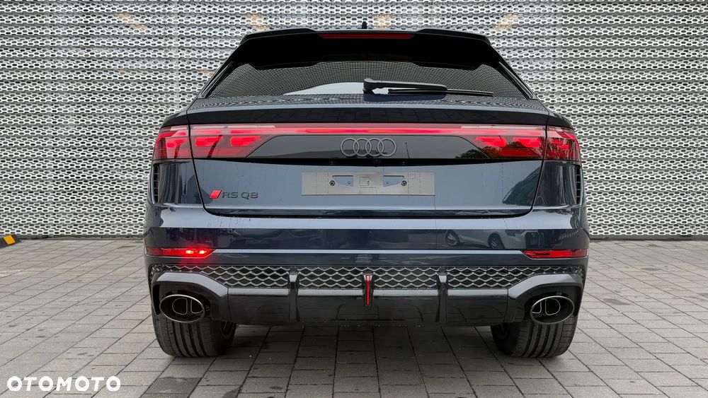 Audi RS Q8 - 5