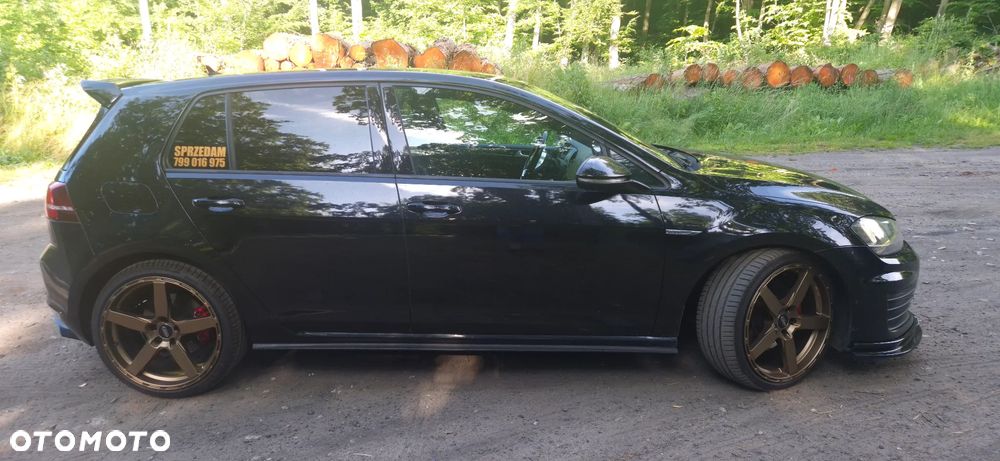 Volkswagen Golf - 6