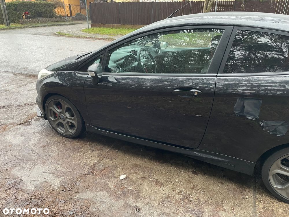 Ford Fiesta 1.6 EcoBoost ST - 8