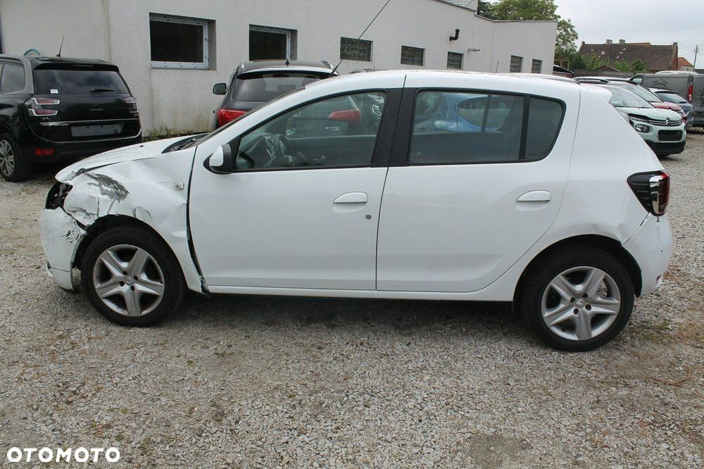 Dacia Sandero - 8