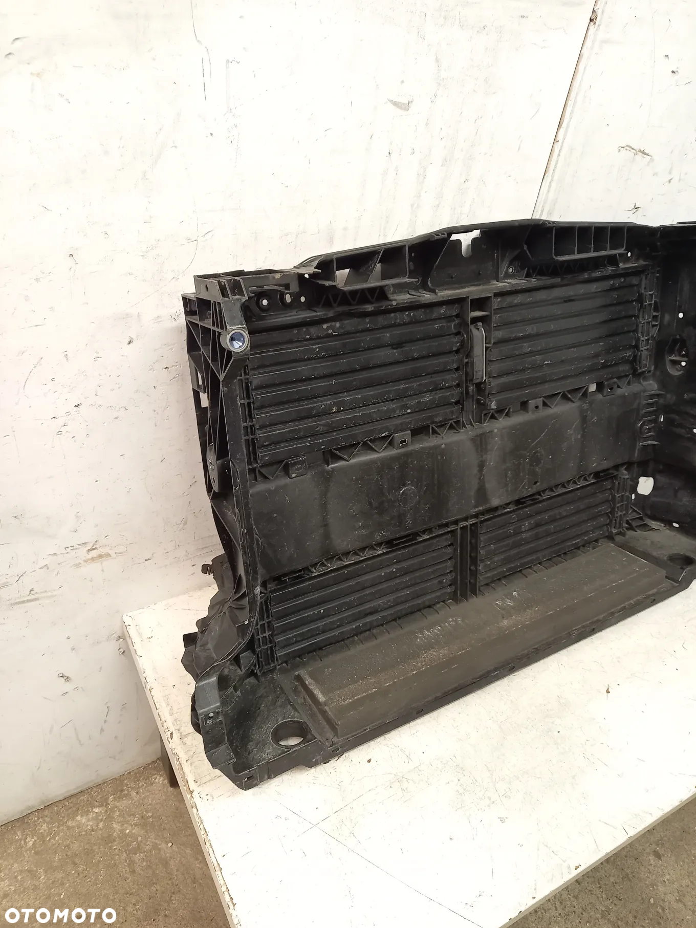 Ford Kuga Escape MK3 III 3 zaluzja tunel powietrza maskownica - 9