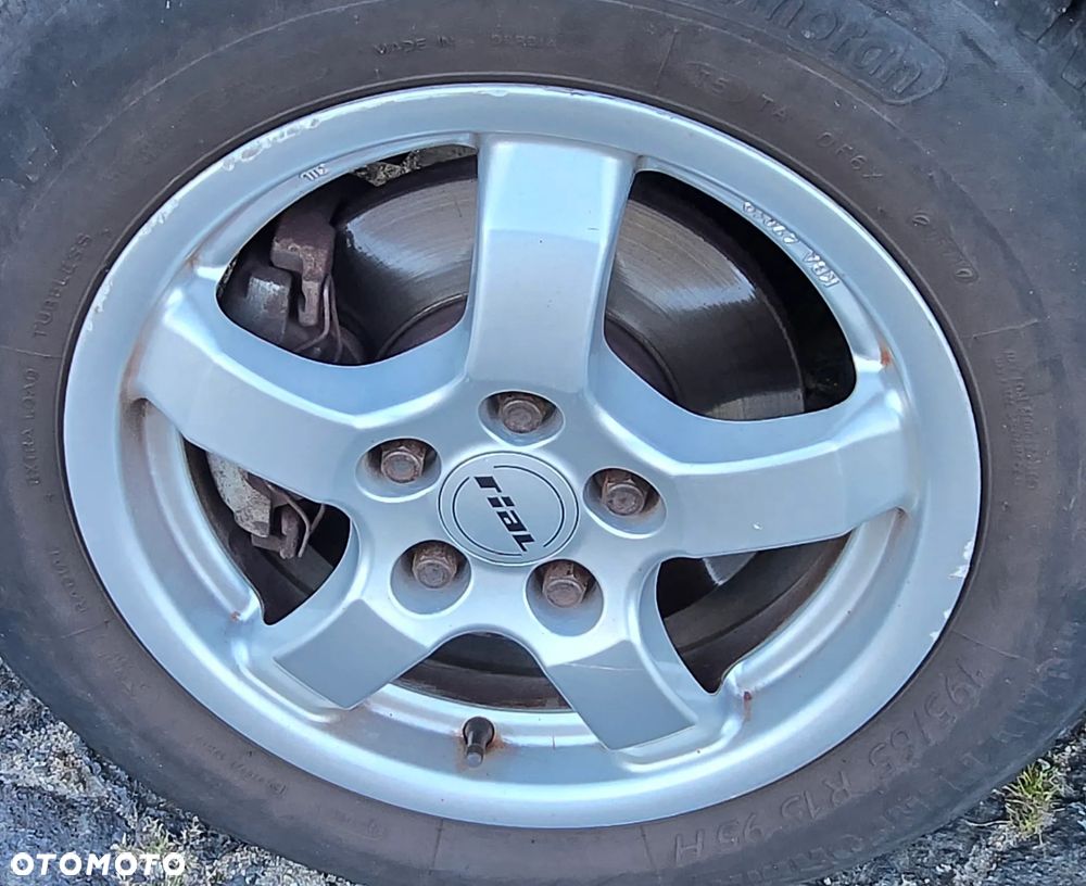 Ford Focus 1.4 Ambiente - 12