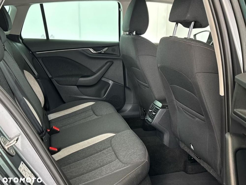 Skoda Scala 1.5 TSI Selection DSG - 16