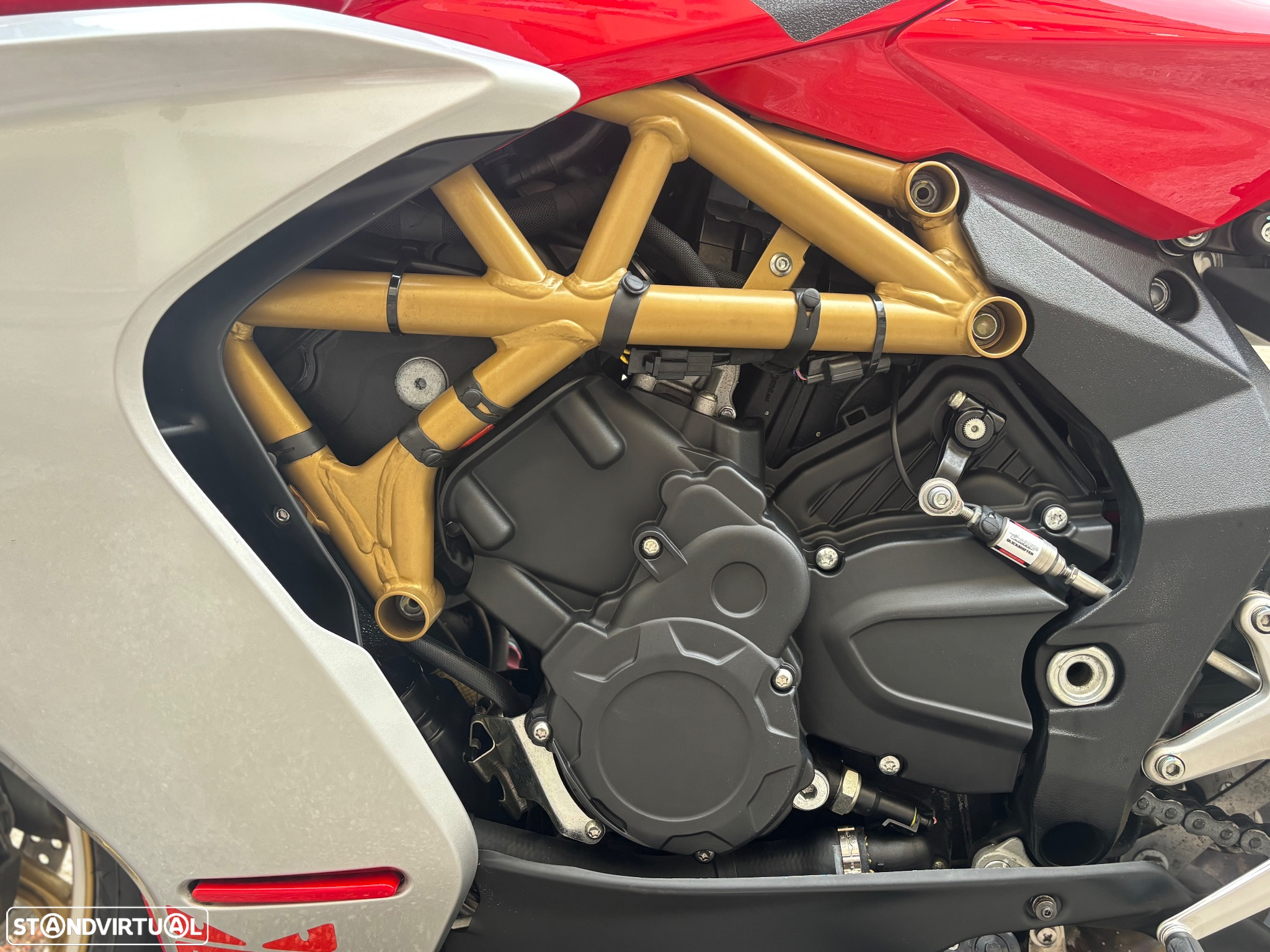 MV Agusta Superveloce 800 - 12