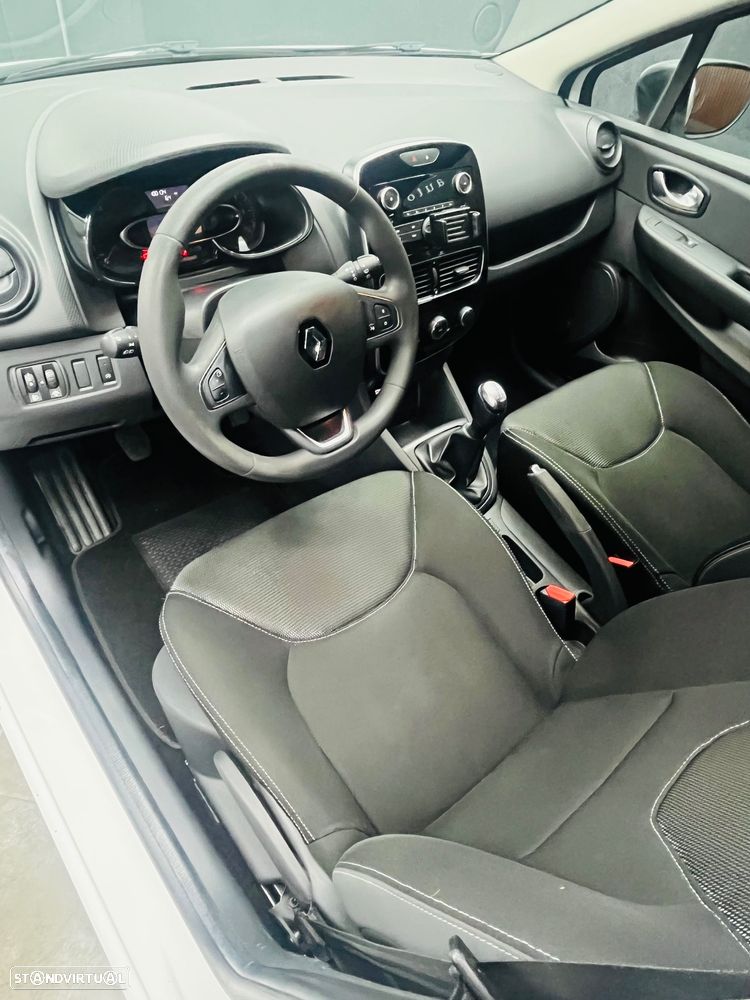 Renault Clio - 22