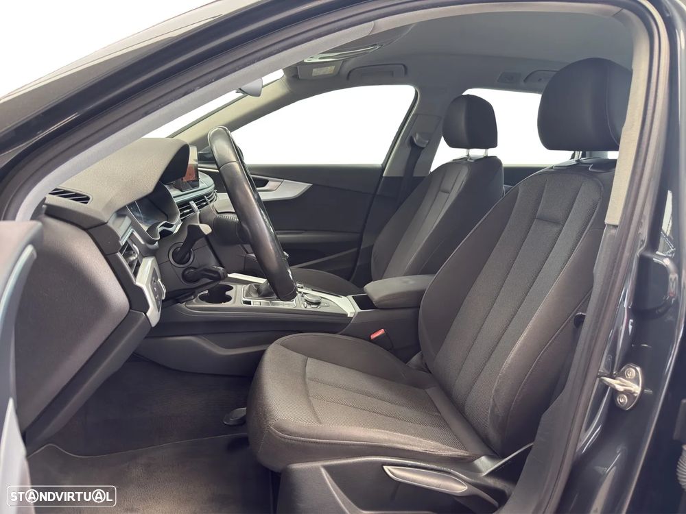 Audi A4 Avant 2.0 TDI Business Line - 12