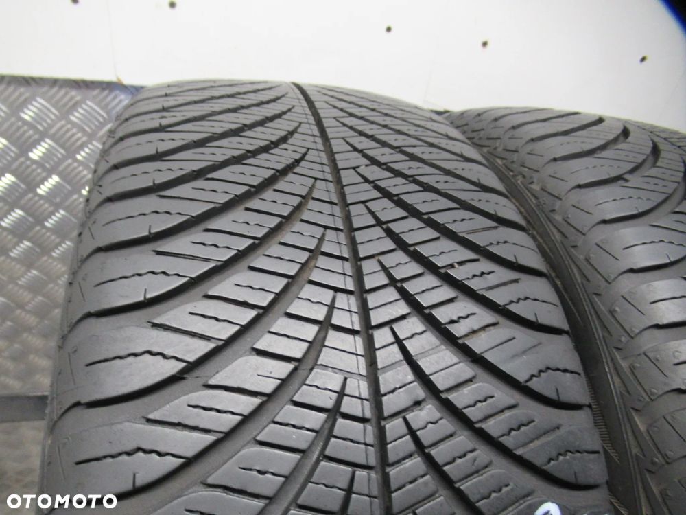 2x Goodyear Vector 4Seasons Gen2 215/50/17 95V nr.1742 - 3
