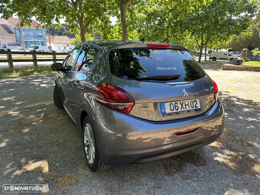Peugeot 208 1.2 PureTech Signature - 9