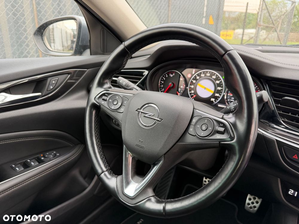 Opel Insignia - 26