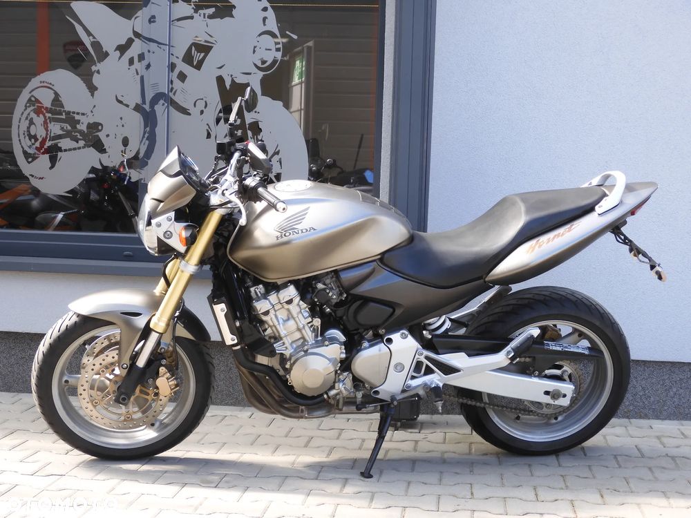 Honda Hornet - 37