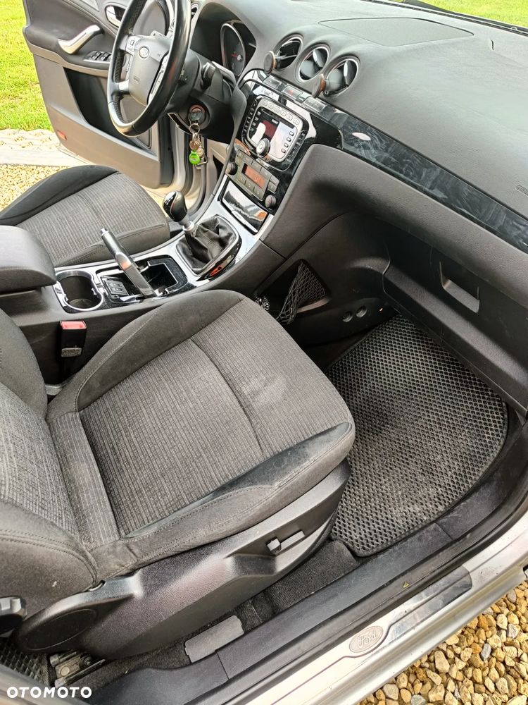 Ford Galaxy 2.0 TDCi Ghia - 18