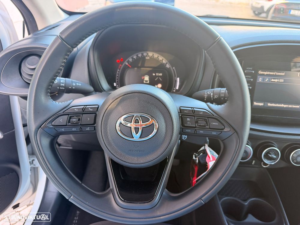 Toyota Aygo x-play - 21