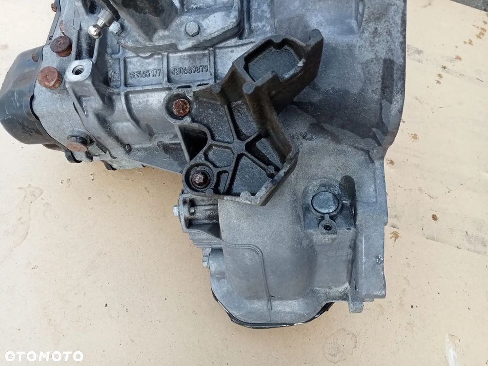 skrzynia biegów opel meriva 1.6 16v  2rc429 55565177 - 2
