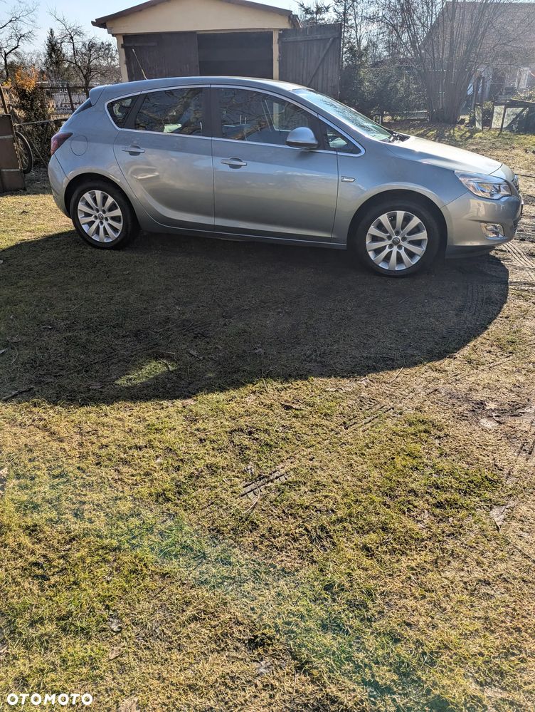 Opel Astra 1.7 CDTI DPF Design Edition - 21