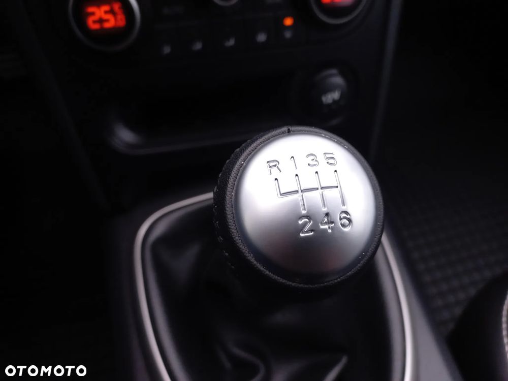 Nissan Qashqai 2.0 dCi 4x4 Tekna - 19