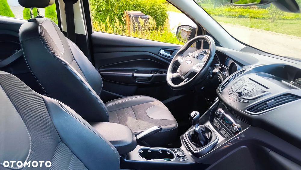 Ford Kuga 1.5 EcoBoost 2x4 Business Edition - 29