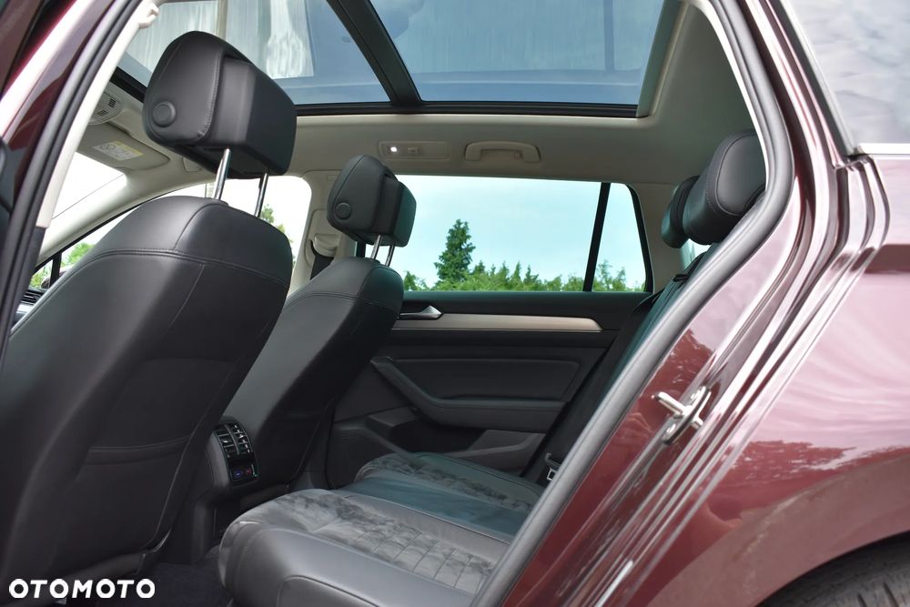 Volkswagen Passat Variant 2.0 TDI (BlueMotion Technology) Highline - 15