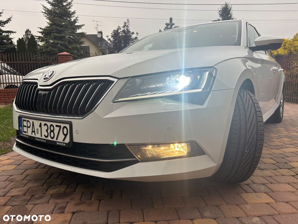 Skoda Superb 2.0 TDI Ambition DSG - 1