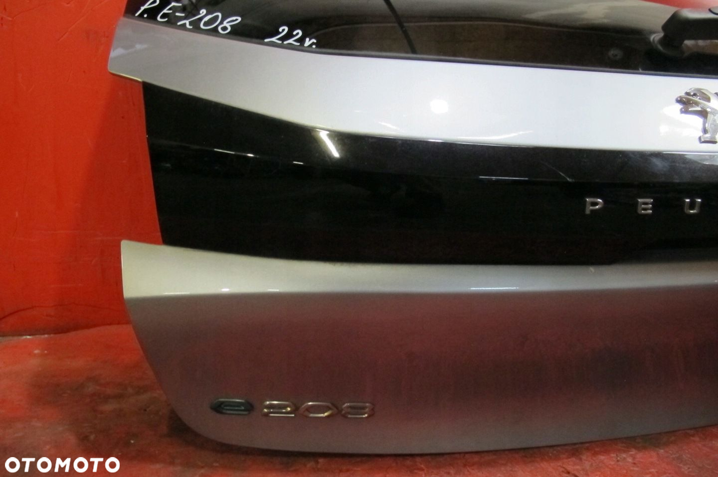 PEUGEOT e208 208 II 2 19- SZYBA KLAPA BAGAŻNIKA TYŁ TYLNA KCAC 22r - 4