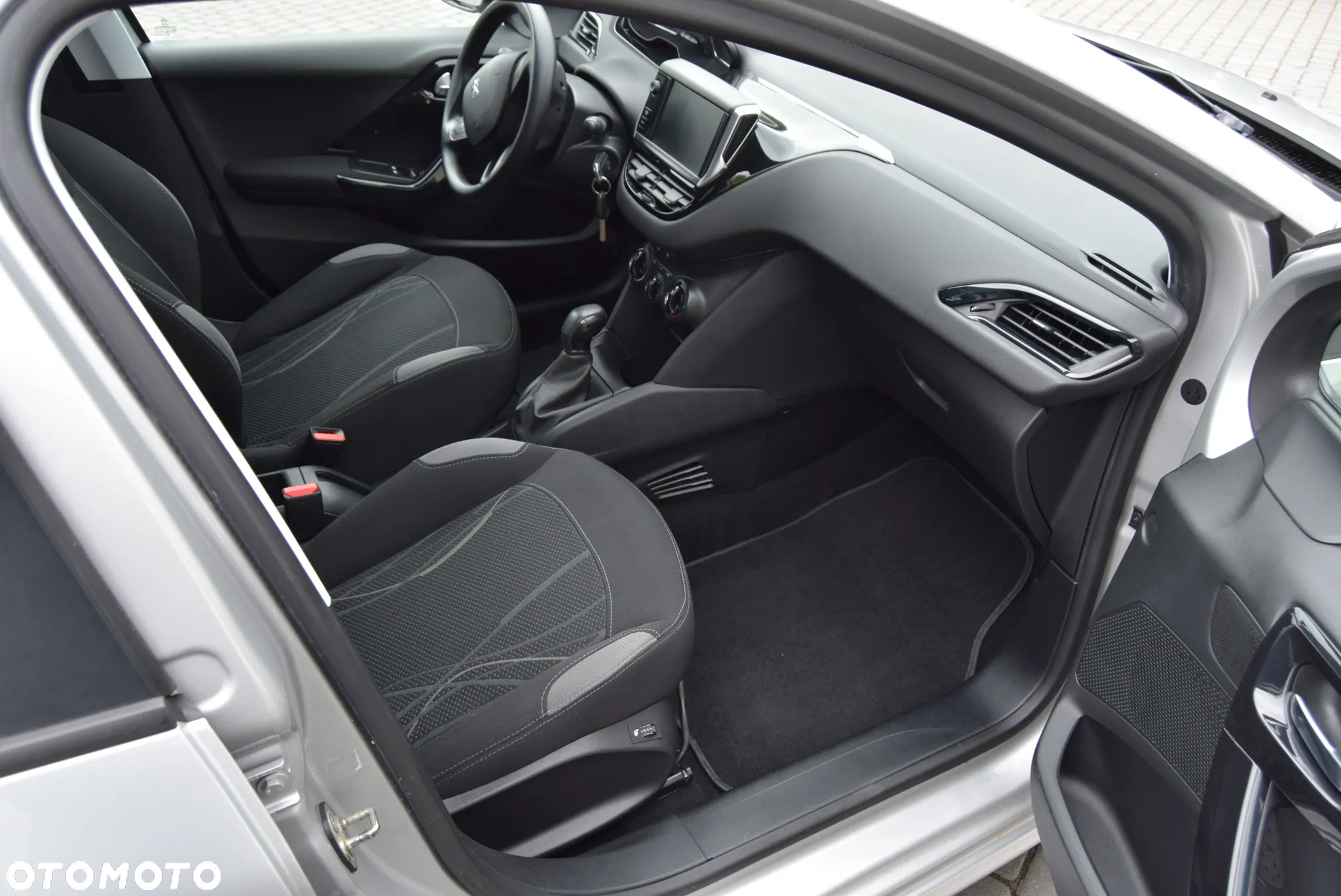 Peugeot 208 1.2 PureTech Active - 8