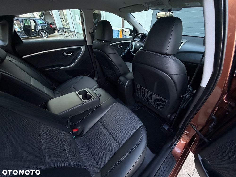 Hyundai i30 1.4 Premium - 13
