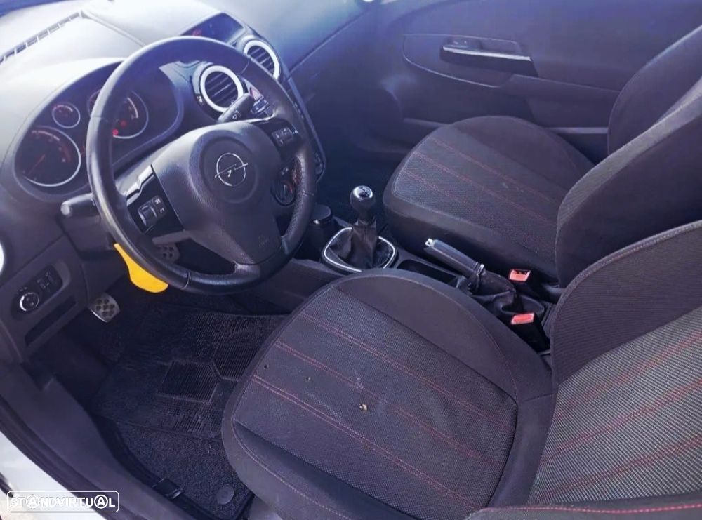 Opel Corsa 1.4 Black Edition - 4