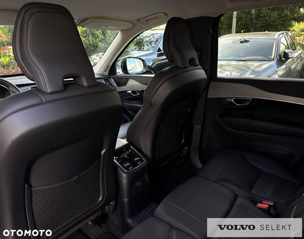 Volvo XC 90 - 32