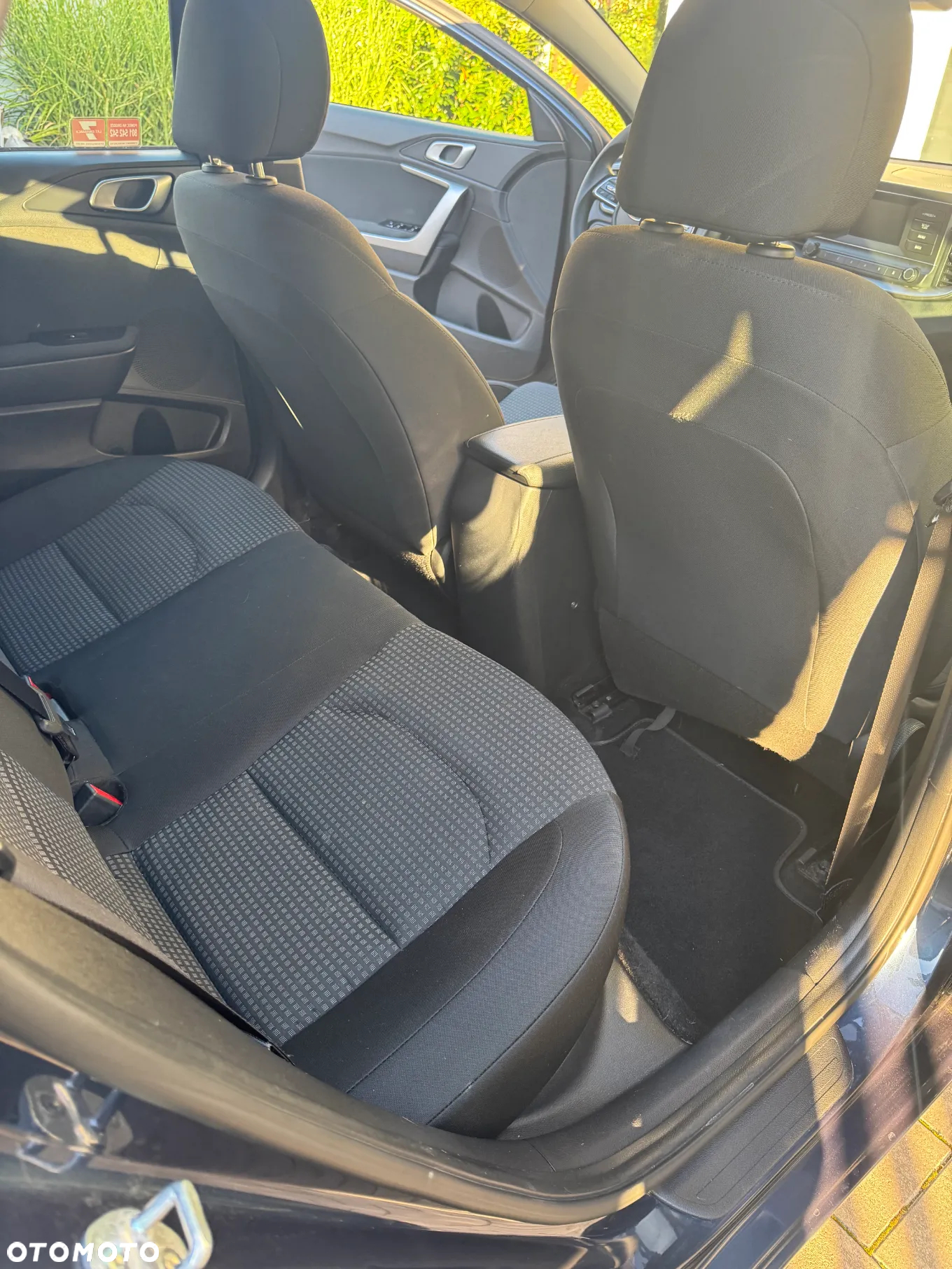Kia Ceed - 11