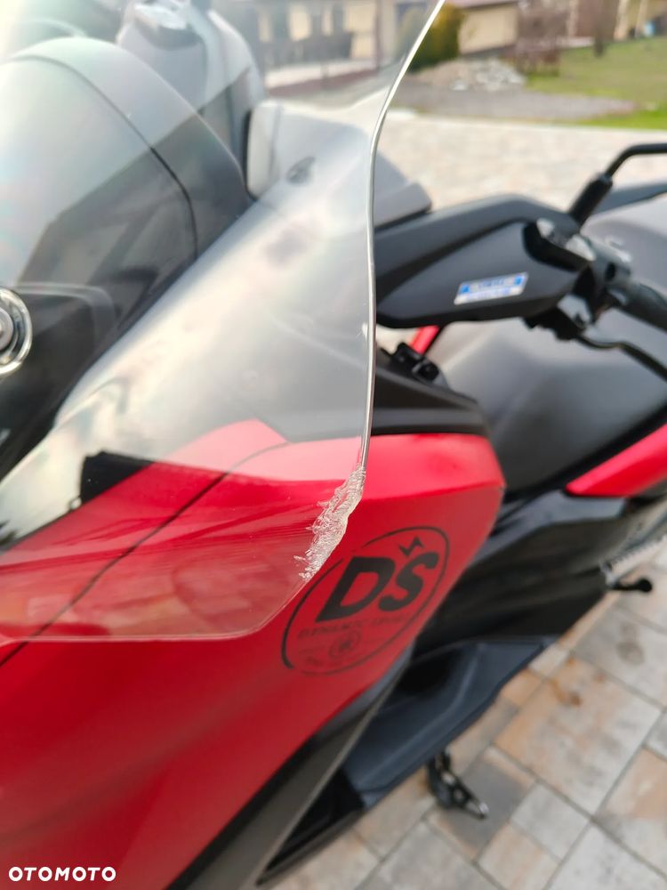 Yamaha NMAX - 14
