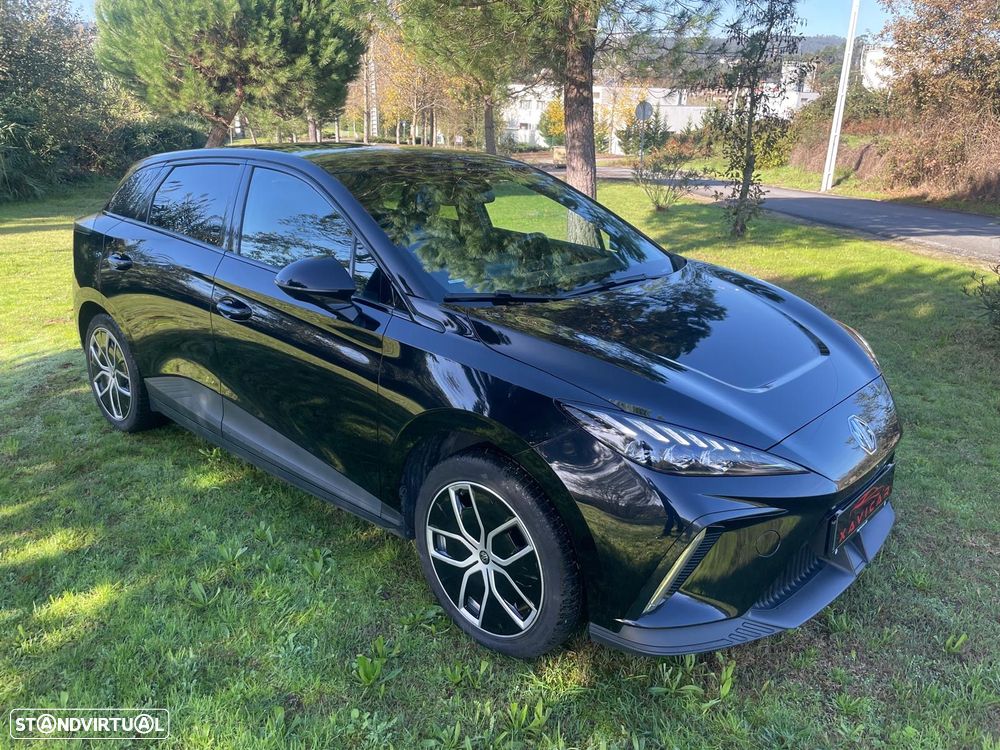MG MG4 64 kWh Luxury - 18