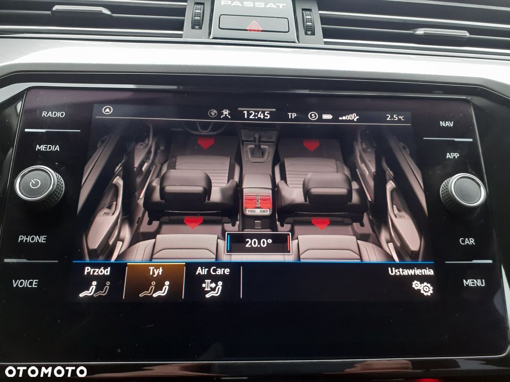 Volkswagen Passat - 20