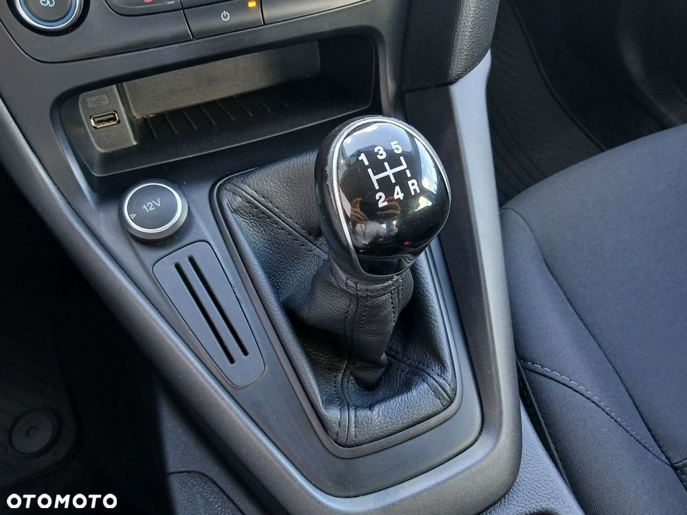 Ford Focus 1.6 SYNC Edition - 22