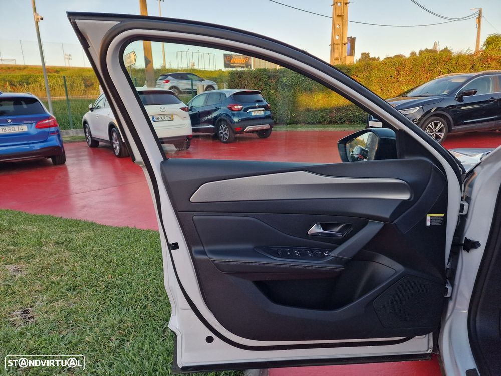 Peugeot 408 1.2 PureTech GT EAT8 - 10