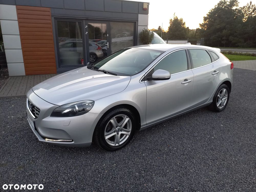 Volvo V40 D3 Momentum - 2