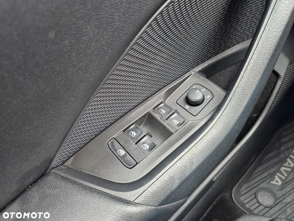 Skoda Octavia 2.0 TDI Ambition DSG - 12
