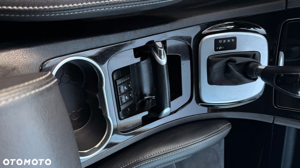 Ford Galaxy 2.2 TDCi DPF Titanium - 11